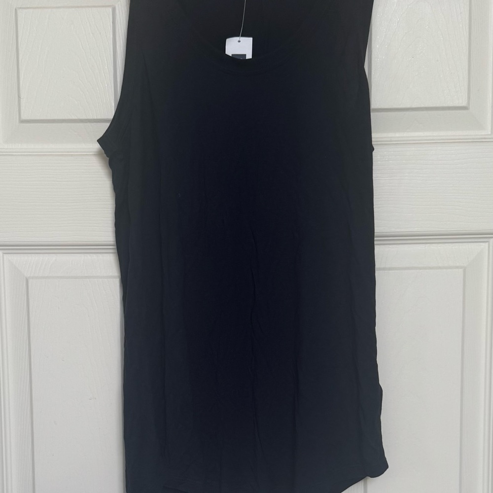 GAP Sleek Black Sleeveless Top